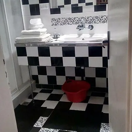 80 M2 In City Center *
